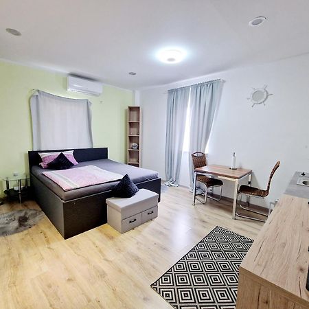 Ibo-Apart 1 Zimmer Apartment In Herzogenaurach Buitenkant foto